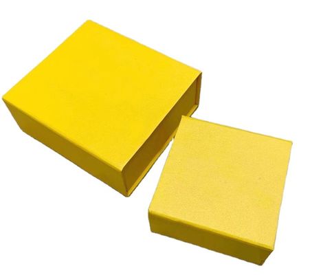 Kotak Kemasan Kado Kertas Offset Persegi Panjang Bergelombang 80gsm Warna CMYK