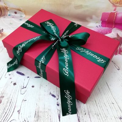 Kaus Kaki Natal CMYK Magenta Gift Packing Boxes Corrugated Board