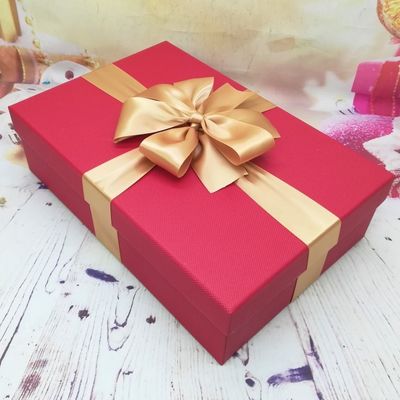 Kaus Kaki Natal CMYK Magenta Gift Packing Boxes Corrugated Board