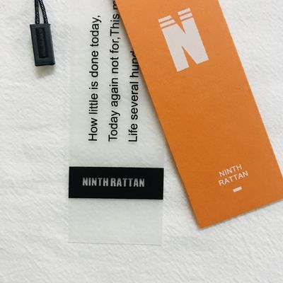OEM Debossing Pernikahan Terima Kasih Cardboard Swing Hang Tag With Rope