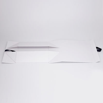 Lipat Magnetik 185g kertas mewah Kotak Kemasan Putih Untuk Pakaian