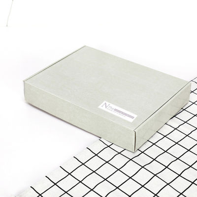 Mewah Lipat 25 * 12 * 7cm Kotak Karton Bergelombang Pengiriman Pesawat